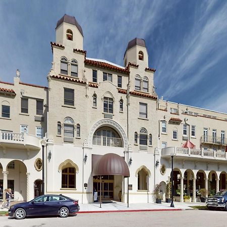 Palm Beach Hotel & Sunrise Cottage Экстерьер фото