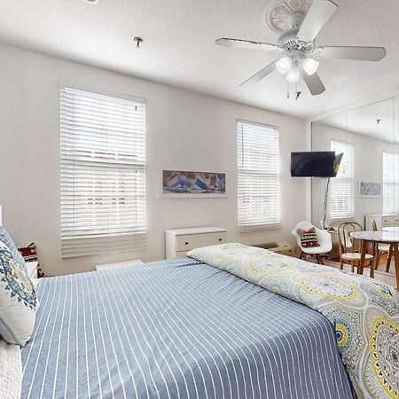 Palm Beach Hotel & Sunrise Cottage Экстерьер фото