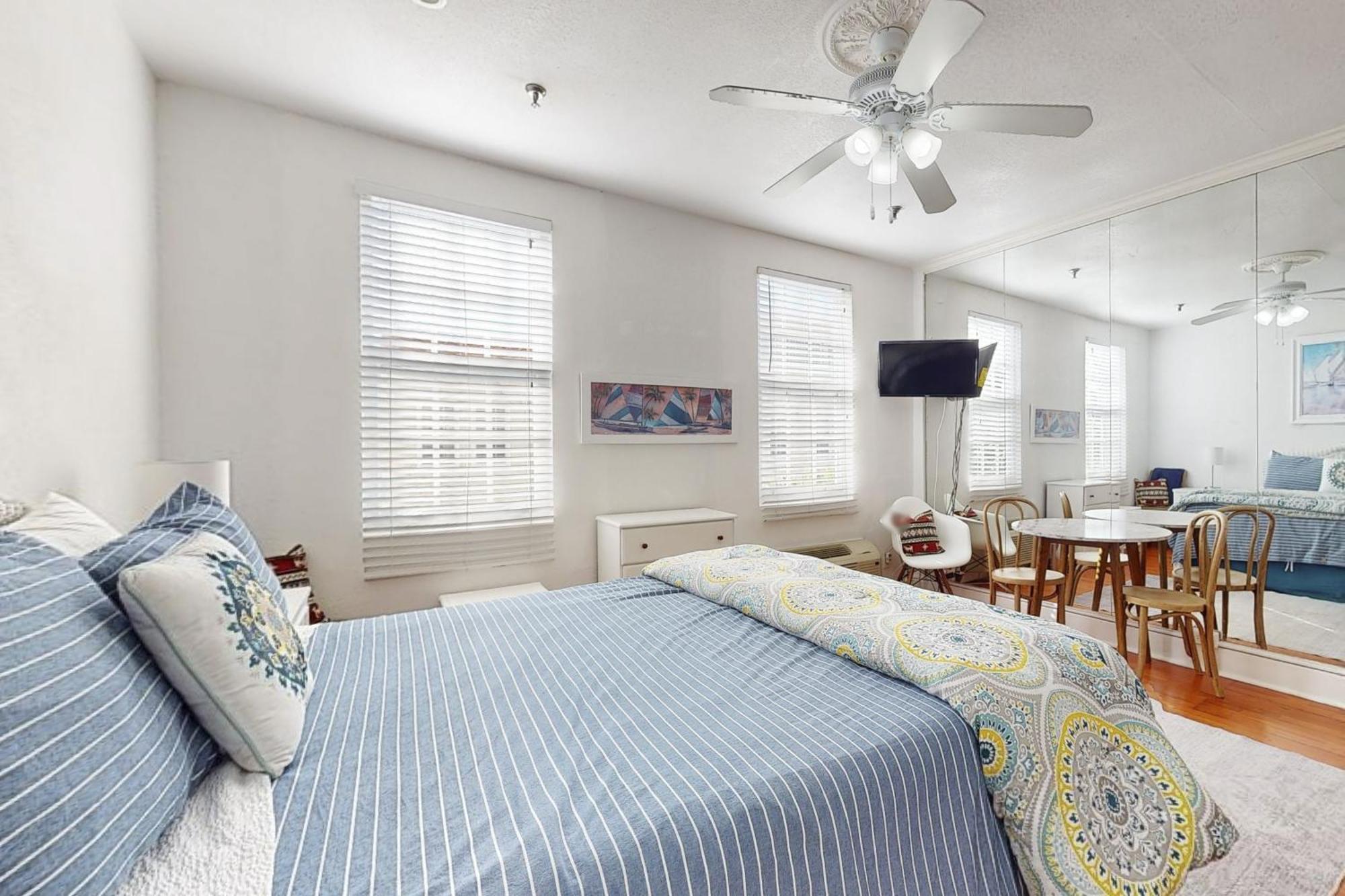 Palm Beach Hotel & Sunrise Cottage Экстерьер фото