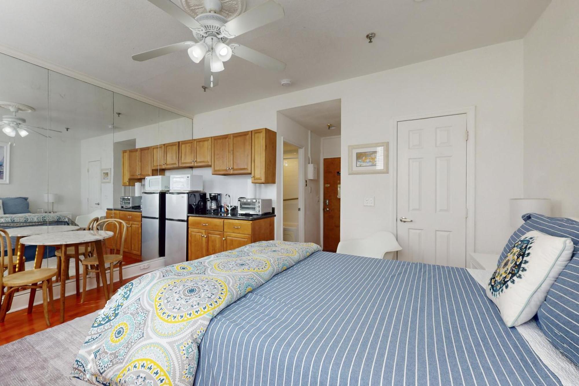 Palm Beach Hotel & Sunrise Cottage Экстерьер фото